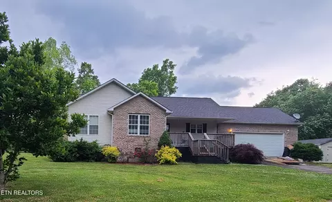 505 Yuchi Dr, Crossville, TN 38572