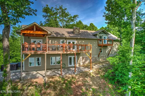 155 Island Rd, New Tazewell, TN 37825