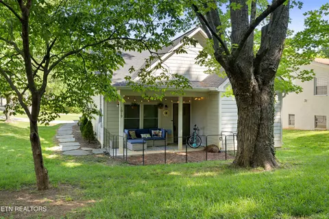 1019 Broyles Ave, Maryville, TN 37801