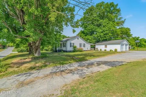 7801 Karnes Dr, Corryton, TN 37721