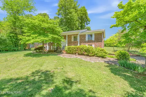 9309 Gulf Park Dr, Knoxville, TN 37923
