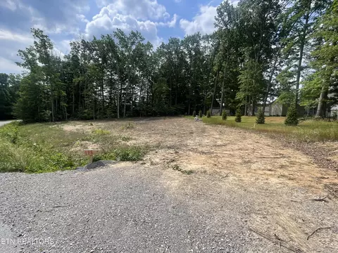 186 Summerwind Dr, Crossville, TN 38571