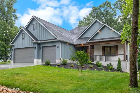 208 Ootsima Way, Loudon, TN 37774