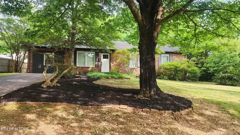 1048 Morrow Rd, Knoxville, TN 37923