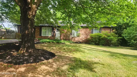1048 Morrow Rd, Knoxville, TN 37923