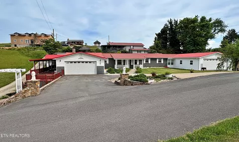 125 Parliament Rd, Harrogate, TN 37752