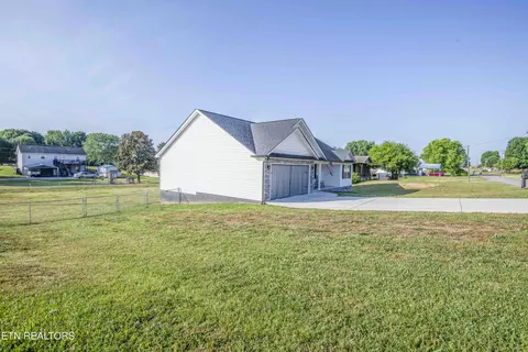 Exterior - 103 Scenic View Dr, Corryton, TN 37721 photo 3 of 11
