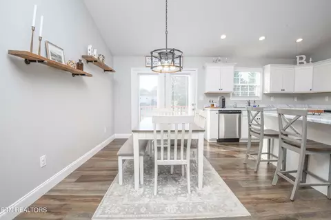 Dining - 103 Scenic View Dr, Corryton, TN 37721 photo 2 of 3