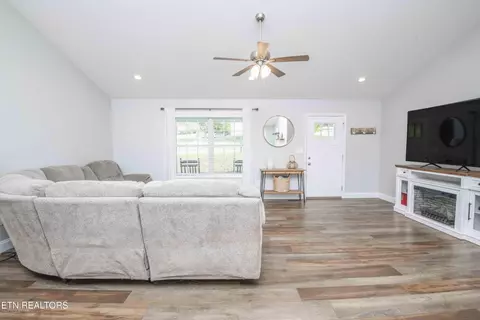 Living - 103 Scenic View Dr, Corryton, TN 37721 photo 1 of 2