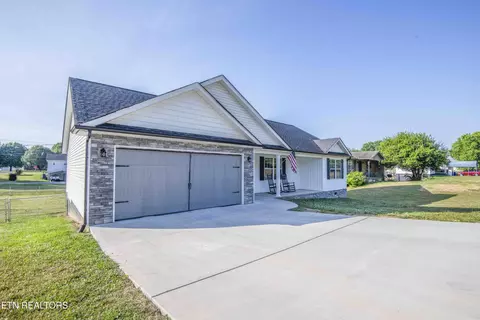Exterior - 103 Scenic View Dr, Corryton, TN 37721 photo 2 of 11