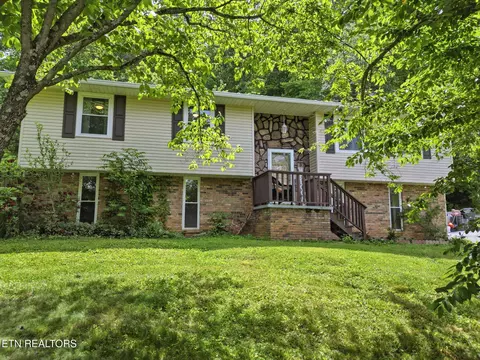 135 Ailor Dr, Maynardville, TN 37807
