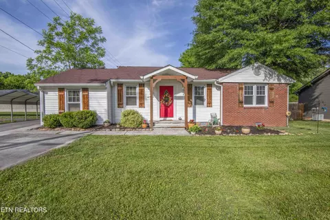 437 Fairlawn Cir, Maryville, TN 37801