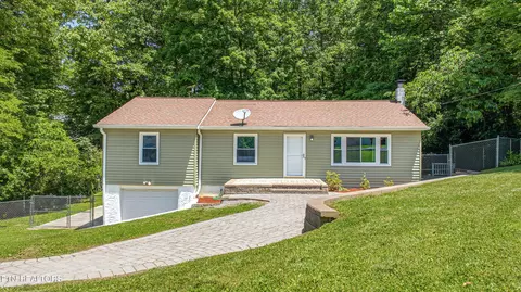 705 White Oak Dr, Knoxville, TN 37920