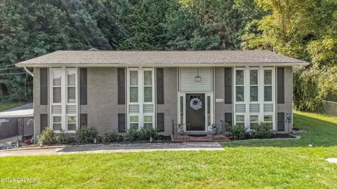 5524 Carter Rd, Knoxville, TN 37918
