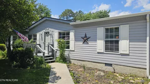 307 Dartmoor Dr, Crossville, TN 38558
