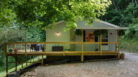 3714 Roberts Rd, Corryton, TN 37721