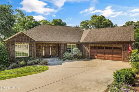 1341 Hillvale Rd, Louisville, TN 37777