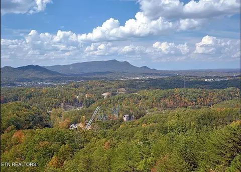 Breezey Ridge Drive, Sevierville, TN 37876
