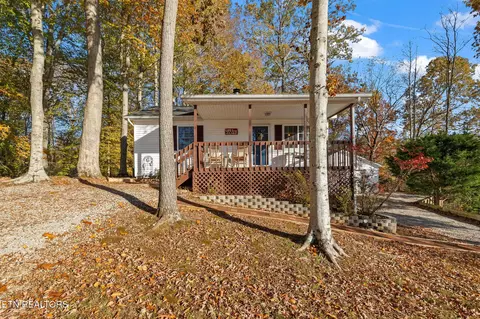 107 Lakeview Spur, Byrdstown, TN 38549