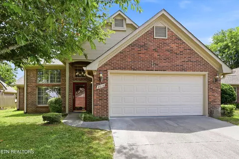 2014 Cochran Pl, Maryville, TN 37803