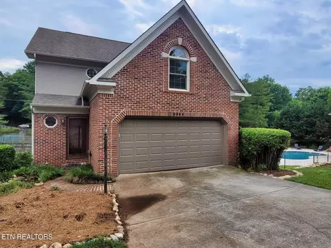 8542 Oxford Dr, Knoxville, TN 37922