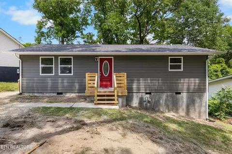 410 W Hemlock St, La Follette, TN 37766