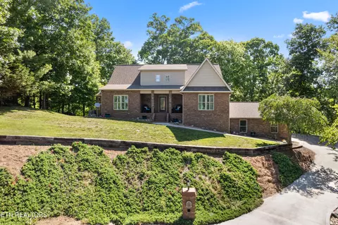 127 Ridgeland Ln, Sharps Chapel, TN 37866