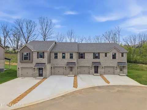 8980 Keenberg Ln, Knoxville, TN 37931