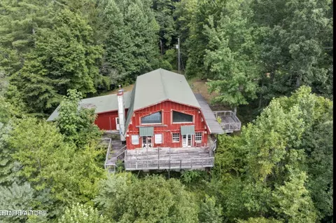 878 Little Berry Way, Del Rio, TN 37727