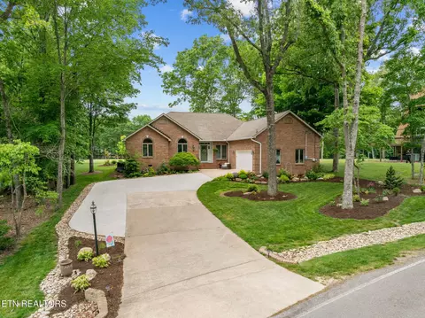 105 Cappshire Rd, Crossville, TN 38558