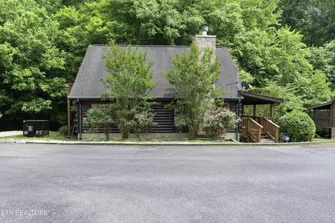 1316 Wedge Tailed Ln, Sevierville, TN 37876