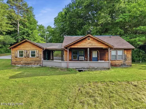 2633 Harriman Hwy, Harriman, TN 37748