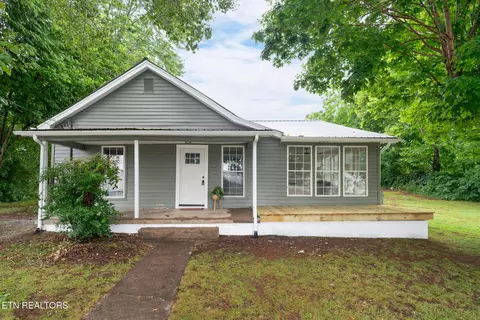 1120 Cannon Ave, Sweetwater, TN 37874