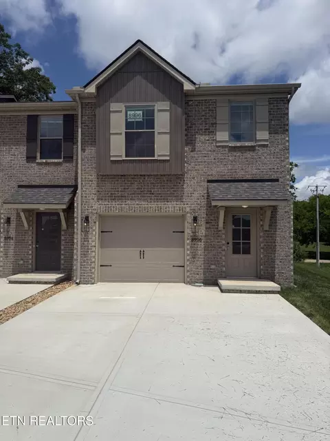 8996 Keenberg Ln, Knoxville, TN 37931