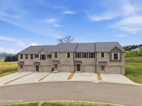 8934 Keenberg Ln, Knoxville, TN 37931