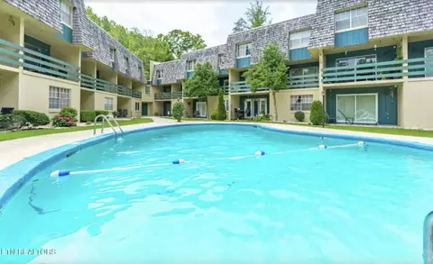 260 Roaring Fork Rd #220, Gatlinburg, TN 37738