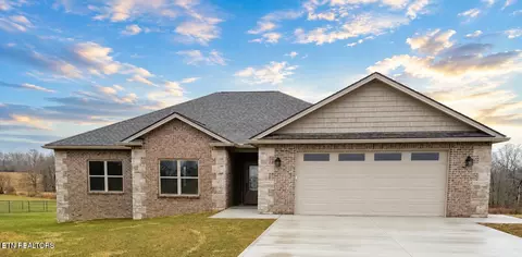 231 Tuttle Ln, Crossville, TN 38571