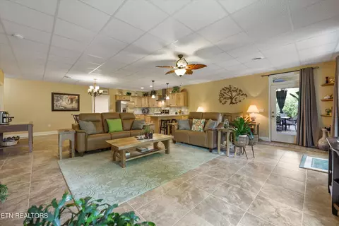 Living - 354 Shields Crossing Dr, Bean Station, TN 37708 photo 4 of 4