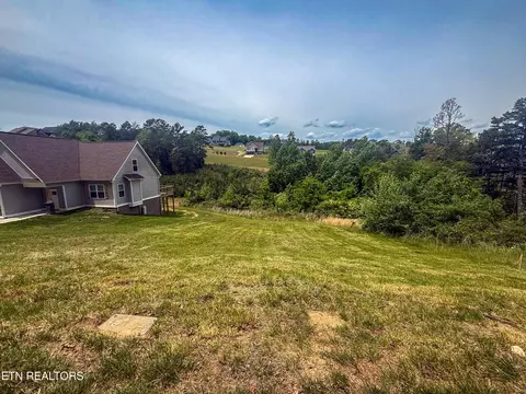 1919 Lakewood Dr, Morristown, TN 37814