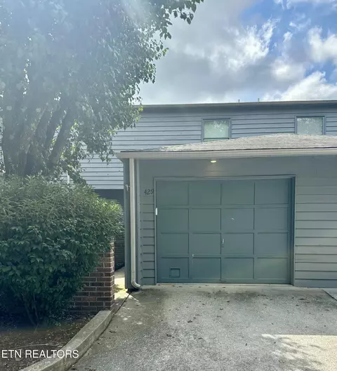 429 Bramblewood Ln, Knoxville, TN 37922