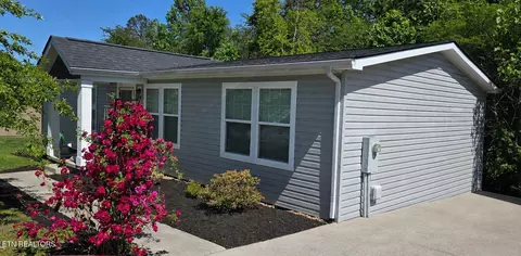 400 Contentment Ln, Knoxville, TN 37920