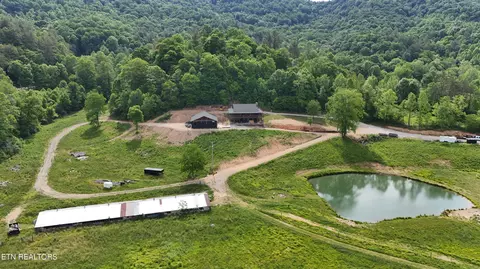 1095 Stanley Creek Rd, Oneida, TN 37841