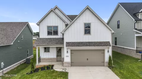 11521 Olympic Valley Dr, Knoxville, TN 37932