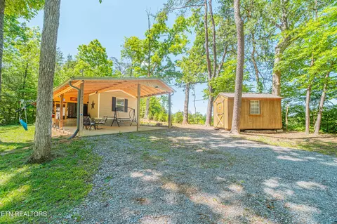 129 Smith Rd, Maryville, TN 37803