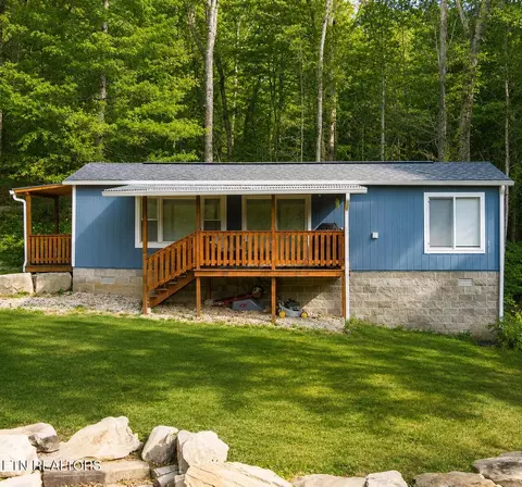 66 Hickory Hollow Rd, Crossville, TN 38572