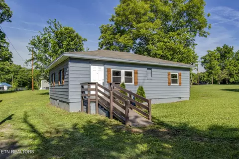 324 N Georgia Ave, Etowah, TN 37331