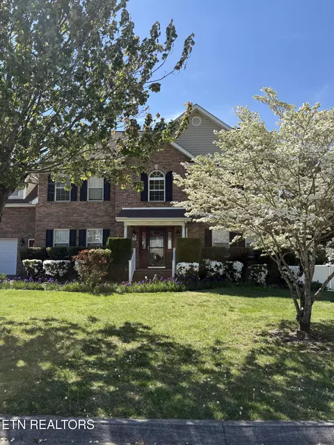 1322 Paxton Dr, Knoxville, TN 37918