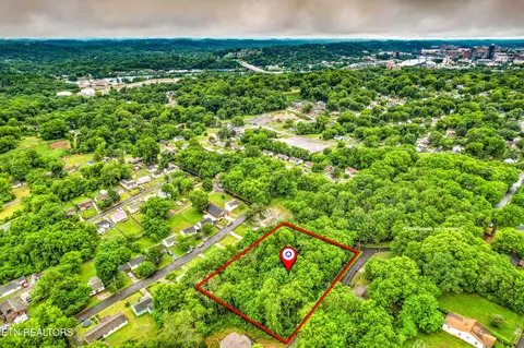 Daisy Ave, Knoxville, TN 37915