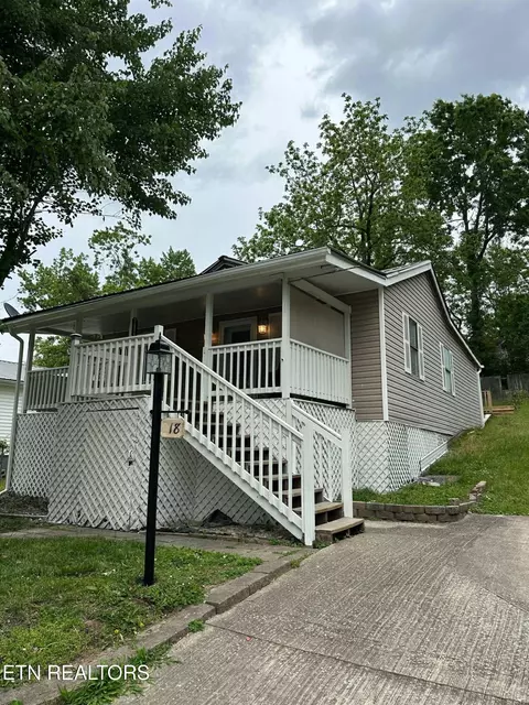 218 N Cross St, Oneida, TN 37841
