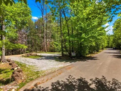 204 Amet Way, Cosby, TN 37722